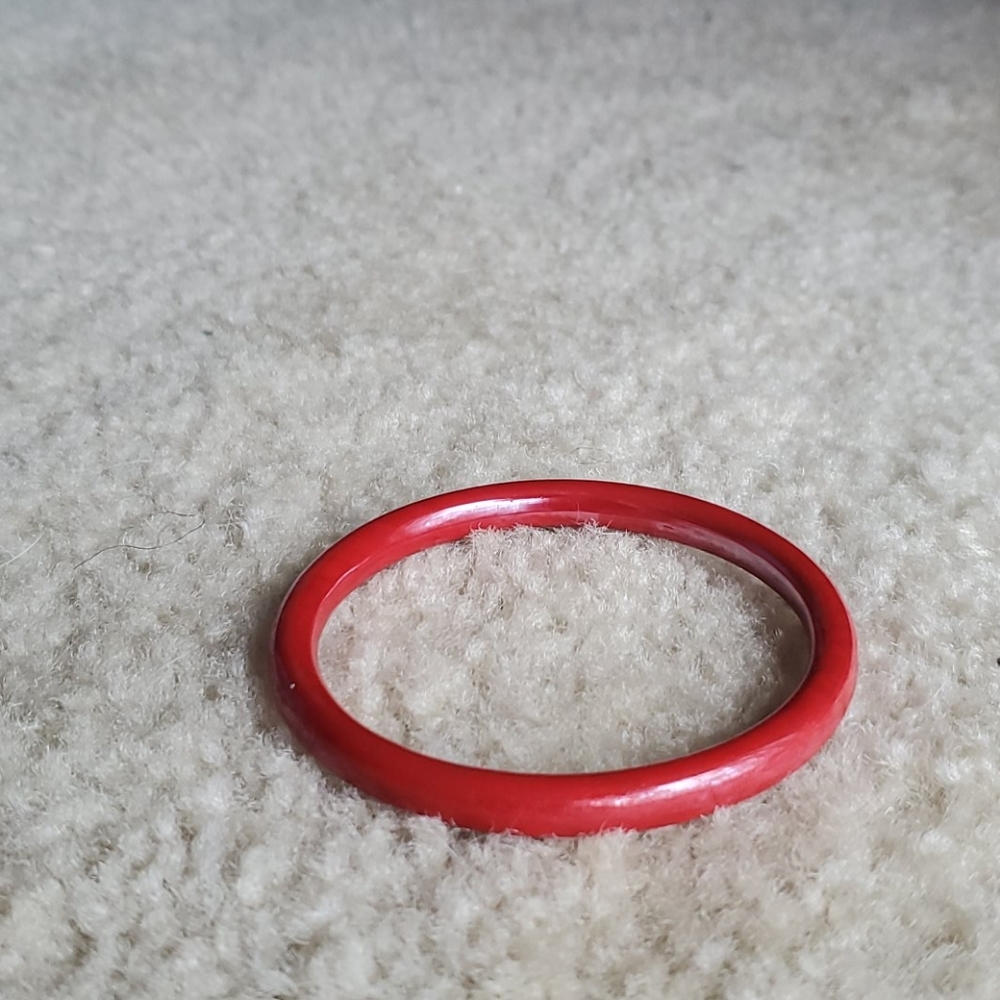 Red bracelet - Picture 2 of 2